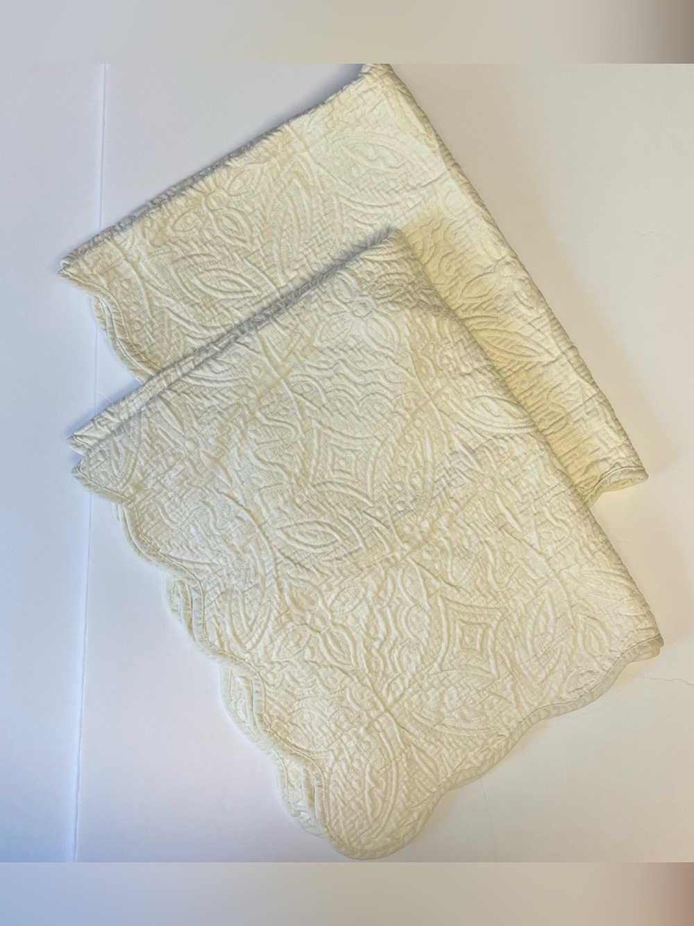Matelassé Pillow Shams 100% Cotton Ivory Quilted Standard Set of 2 Coastal Chic